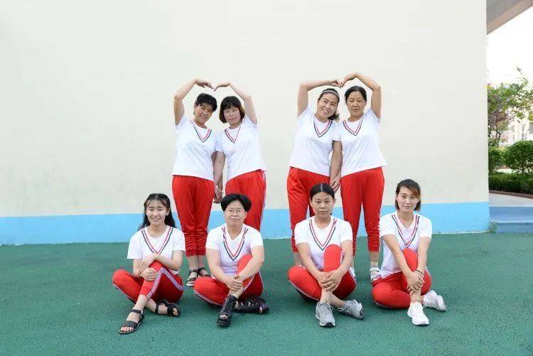 展播|作品展播 | 芙蓉园里忙碌着的“爱心天使”