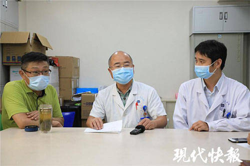 先生|超暖！路边救人的医生终于找到了