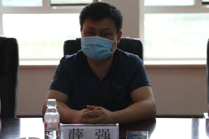 五大连池象屿农业物产有限公司总经理薛强也介绍了本公司的农产品生产
