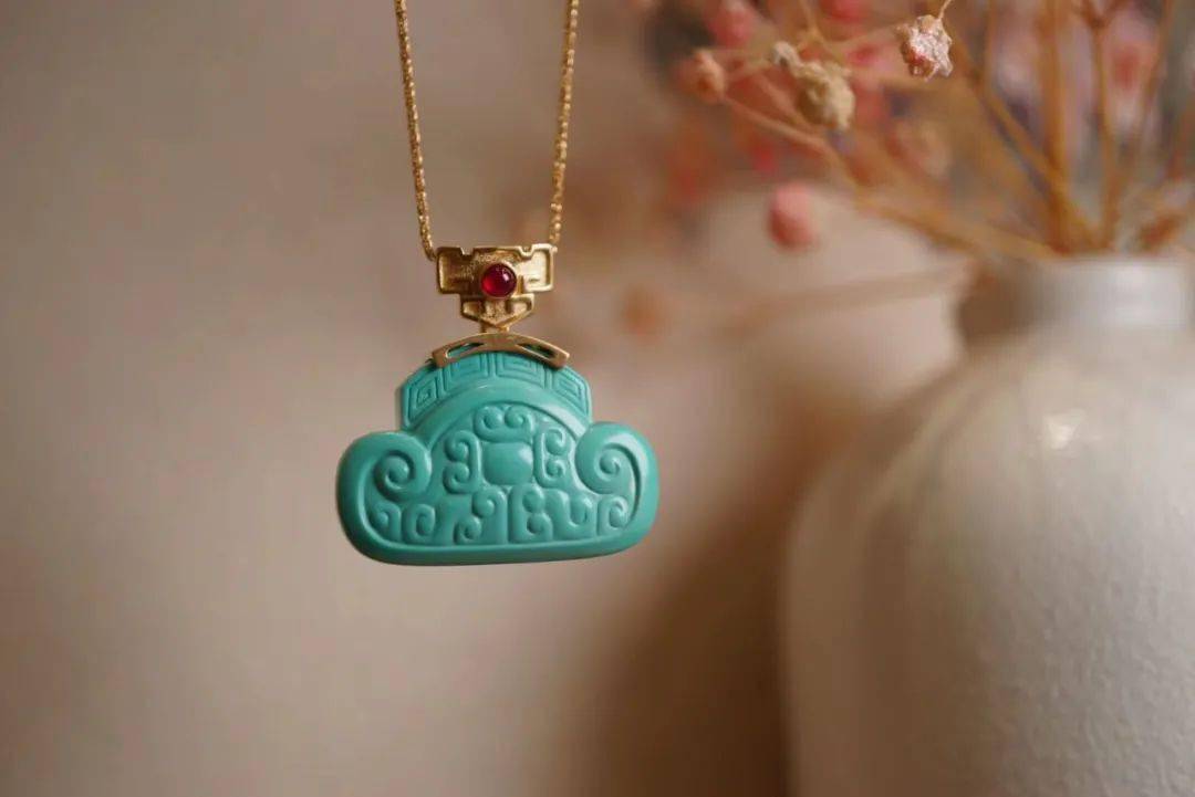 子和|布达拉宫用了多少吨金子和珠宝用来装饰呢？说出来你都不敢相信