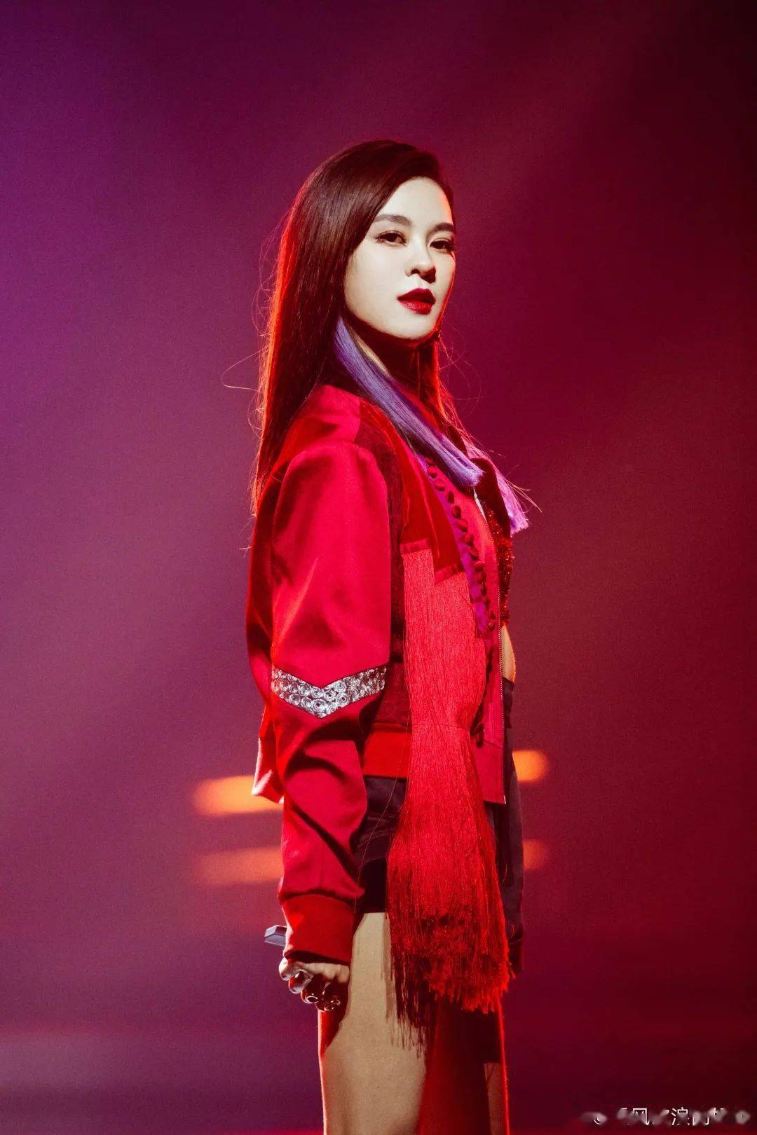 头发|2020王炸发型！令人上头的“挂耳染”来啦！