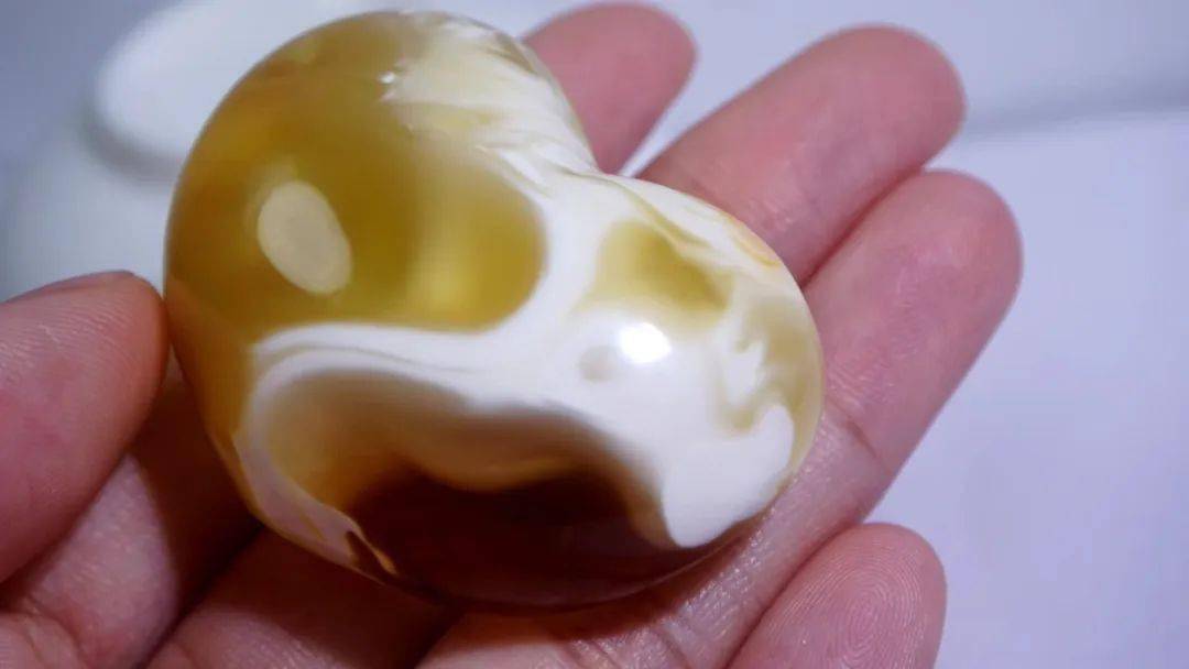 货源|呵呵你那也叫琥珀蜜蜡一手货源，15块克价的蜜蜡原石见过没？