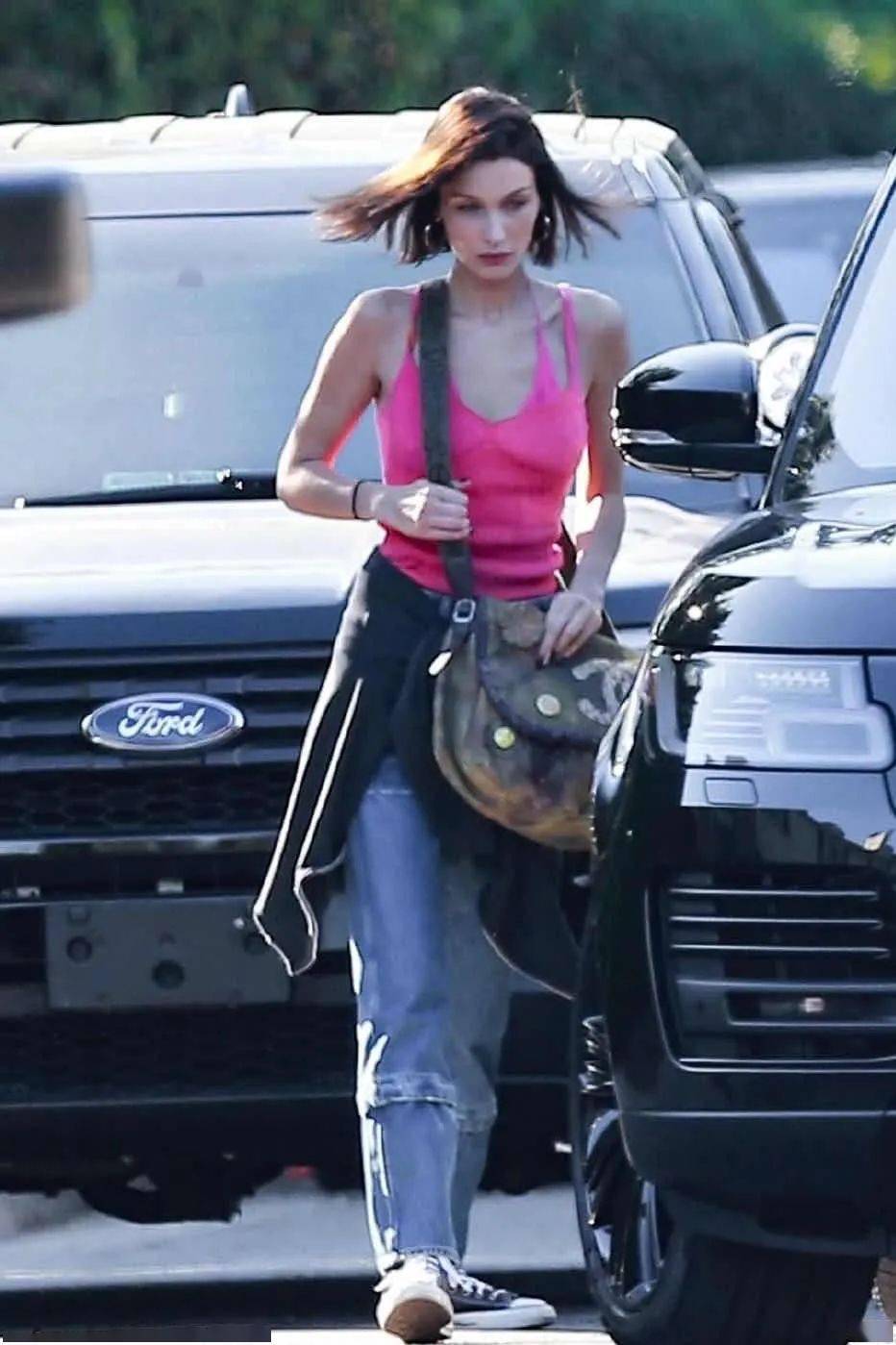 包包|谁说背帆布包的王漫妮，只配给太太圈端茶送水？