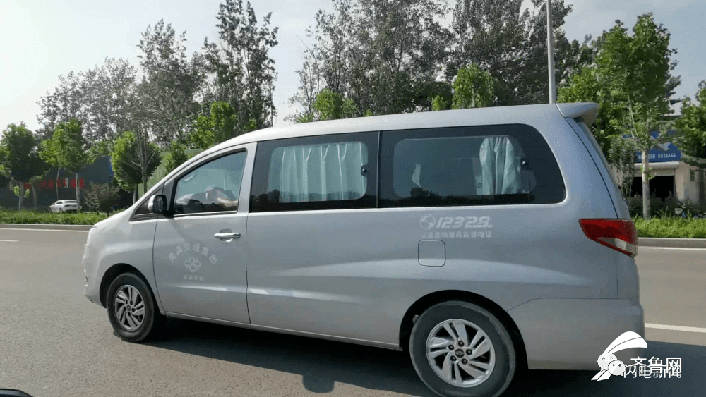 青岛|“一纸证明”挡住了孩子的上学路：能否解决呢？