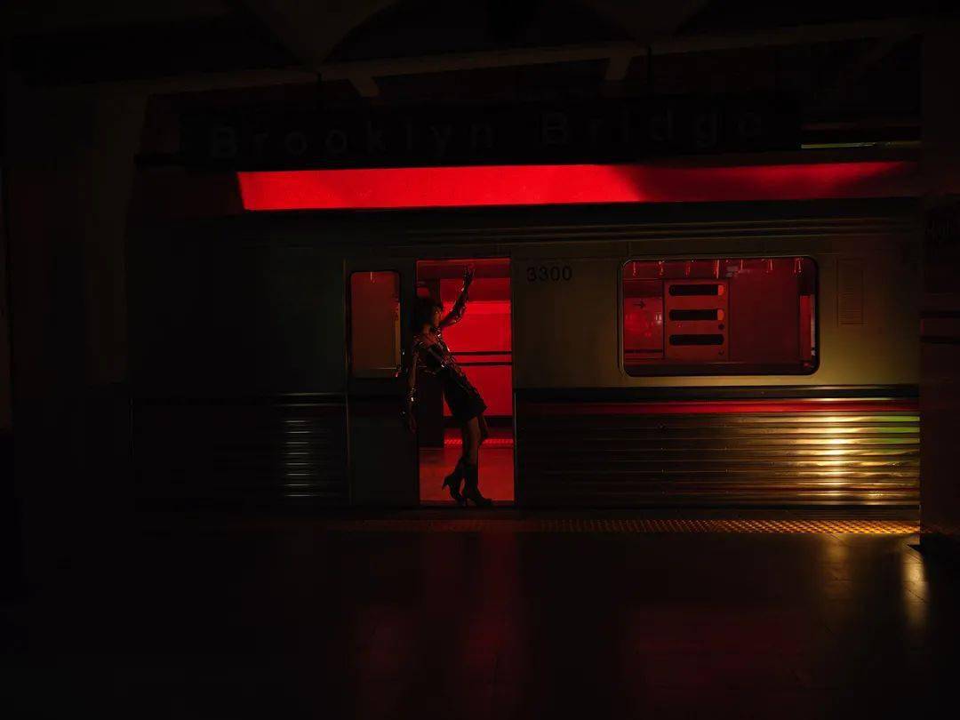 uth|你妆啥 | 我们瞒着王菲拍了她