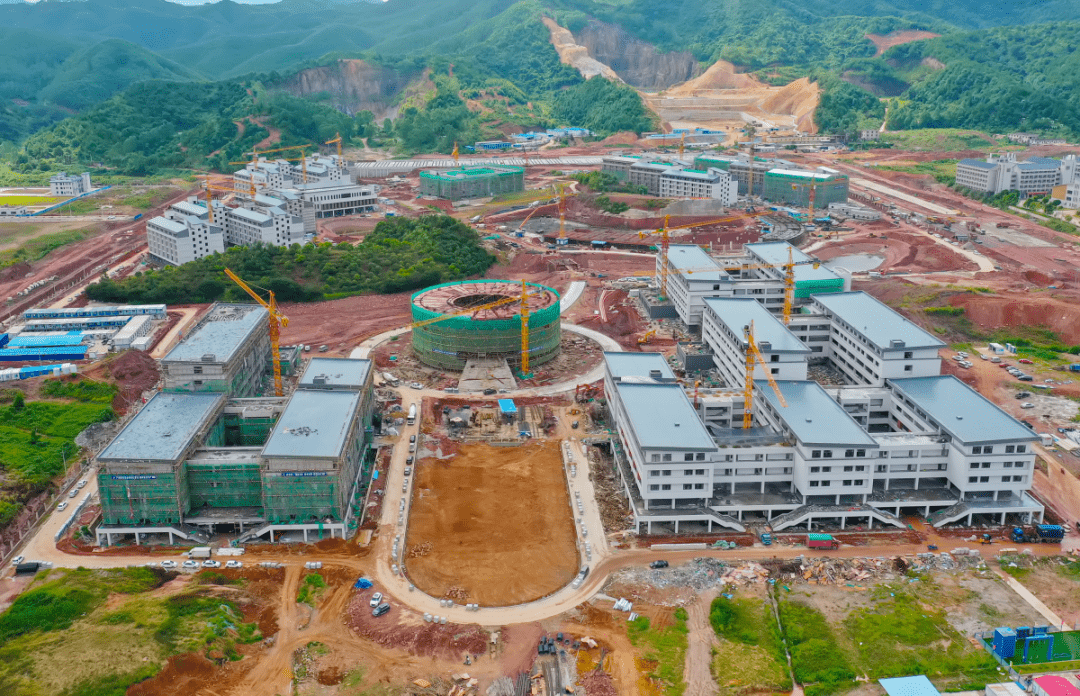 从广东技术师范大学河源校区(下称"广师大河源校区)工程项目部获悉