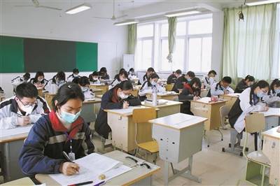 疫情|疫情下，这一届考生真不容易——他们走过了特别的高三历程