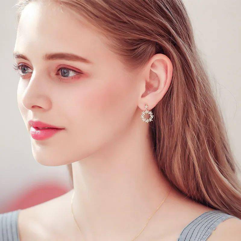 姐姐|乘风破浪的姐姐同款耳饰，好看又不贵，请给我来一打！?