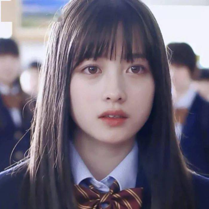 小肚腩|桥本环奈因在新剧中胖出小肚腩又双叒上热搜，这个形象还能再演偶像剧女主吗？