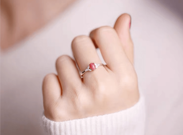 颜色|晒黑了怎么办？想要快速变白,这么戴珠宝就对了!