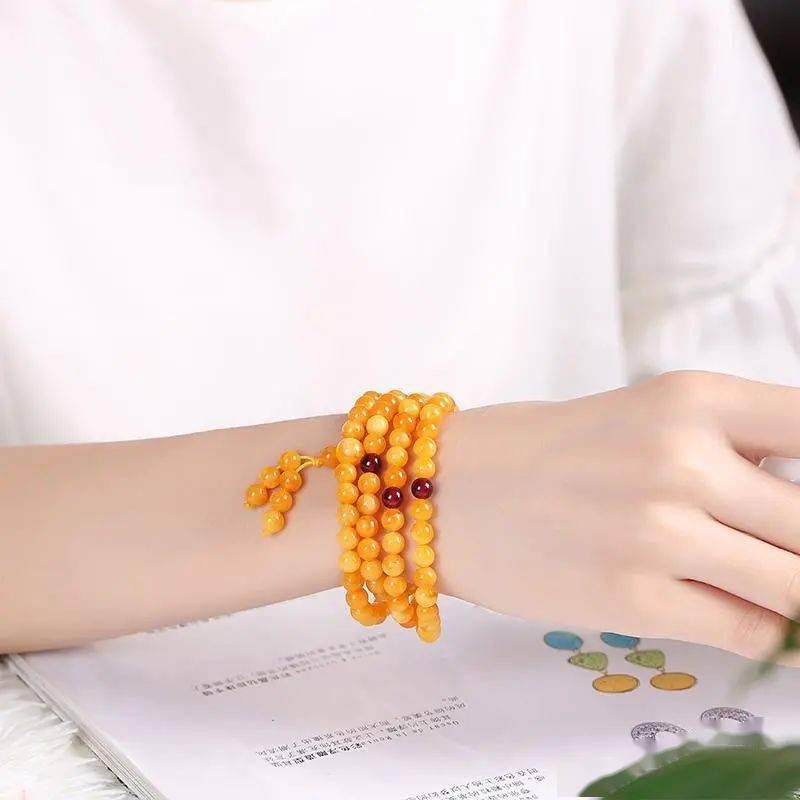 颜色|晒黑了怎么办？想要快速变白,这么戴珠宝就对了!