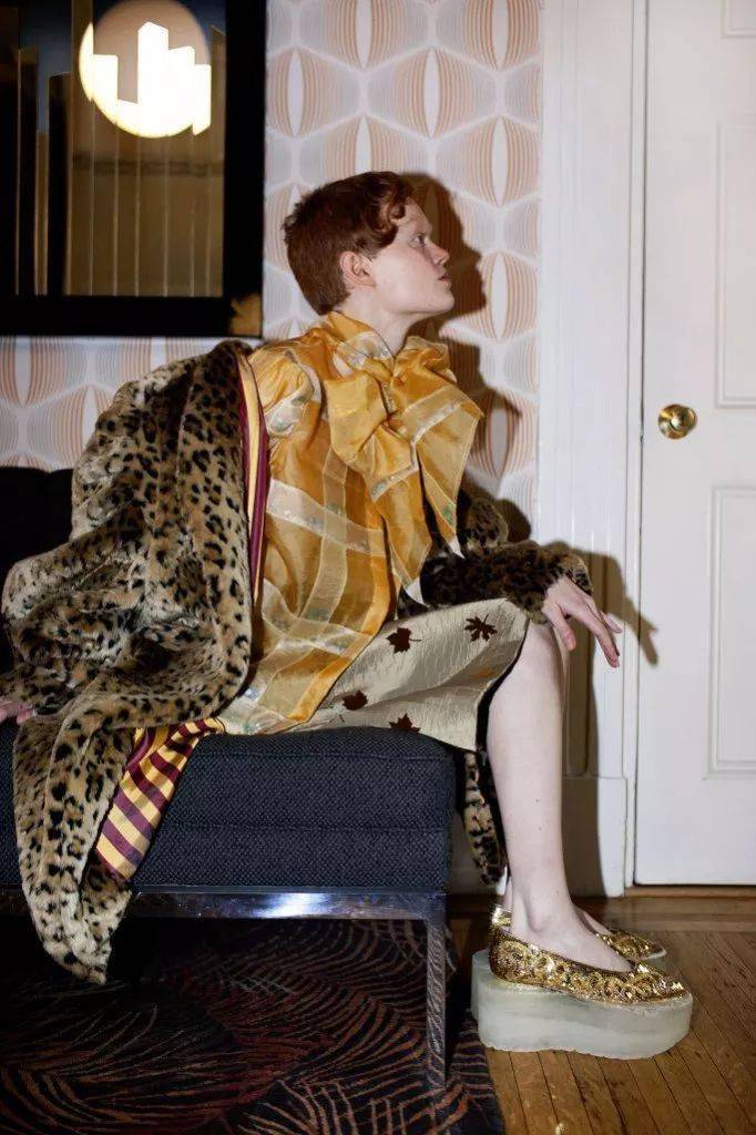 废物|鞋子变花篮，煎蛋做胸衣，他们把“废物”利用玩出了新花样，老改造届设计师了！