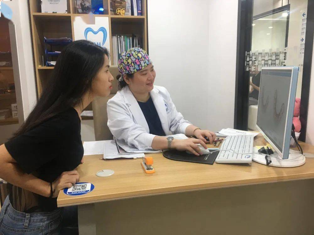 龅牙|广州95后女生从小龅牙，嘴巴都快闭不上！朋友却劝她不要矫牙，一年后......