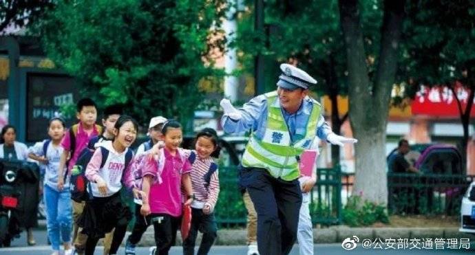 毕业|毕业照的C位由你来坐！