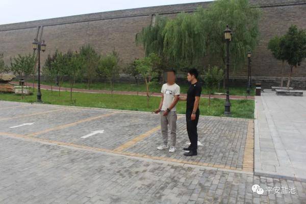 案件|盐池公安破获系列砸车玻璃盗窃财物案