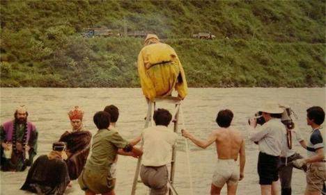 放大镜|为什么90后都在拿放大镜看《西游记》？