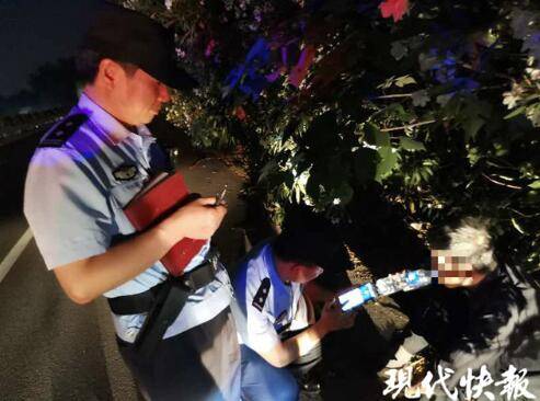 社区|痛心！镇江52岁民警牺牲在一线，两个月前还狂追劫案嫌疑人