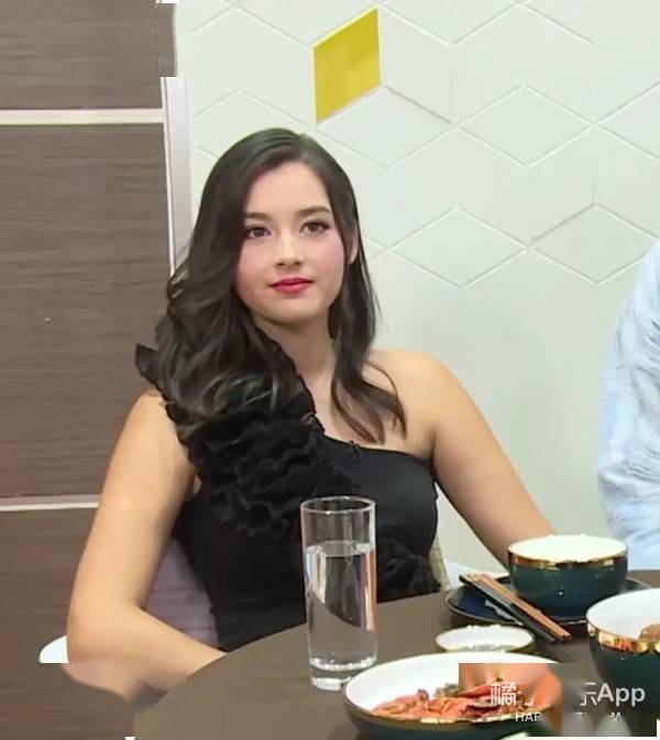 baby|美女终于不“照骗”！新晋港姐谢嘉怡神似张柏芝baby合体，超有味