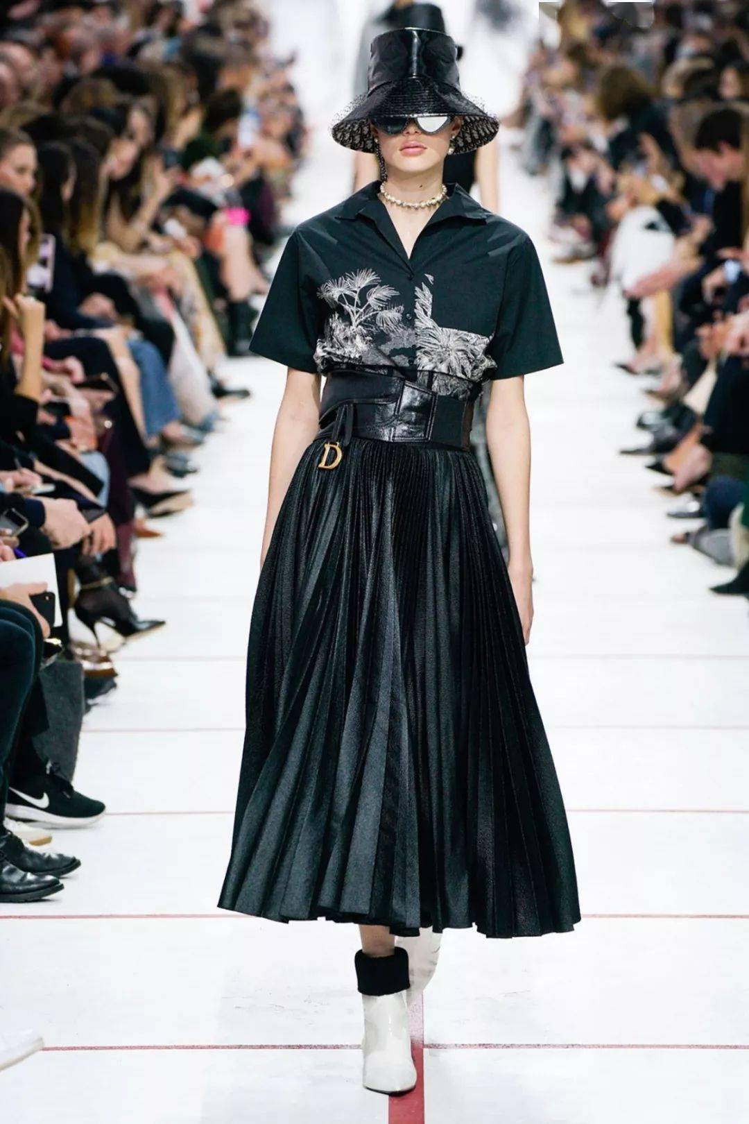 Herrera|衬衫千万别这么穿，时髦炸了！