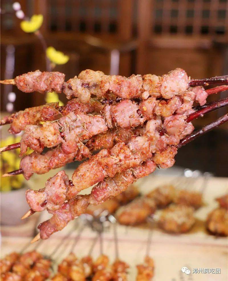肉汁|我在漳州侨村里吃烧烤！东北烧烤超强阵容！特权价+送酒！晚餐夜宵安排！
