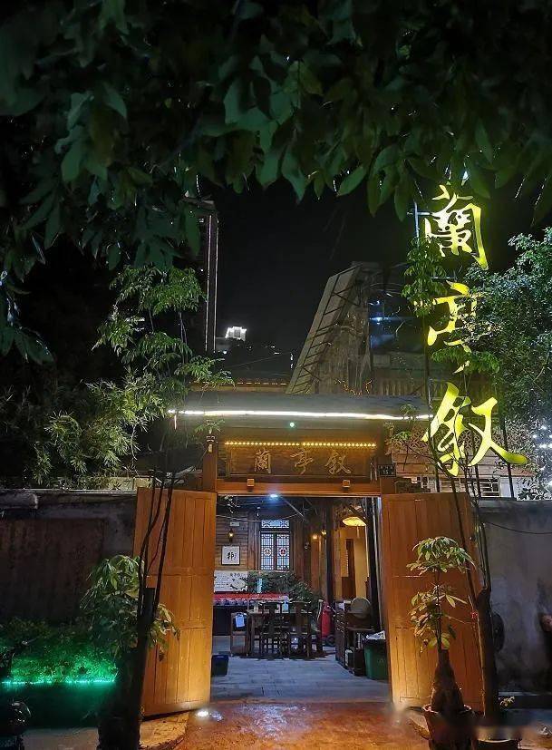 肉汁|我在漳州侨村里吃烧烤！东北烧烤超强阵容！特权价+送酒！晚餐夜宵安排！