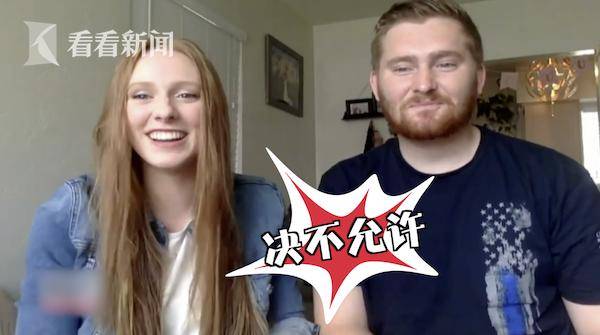 车底|男子修车千斤顶突然倒塌 警察徒手抬车救他一命