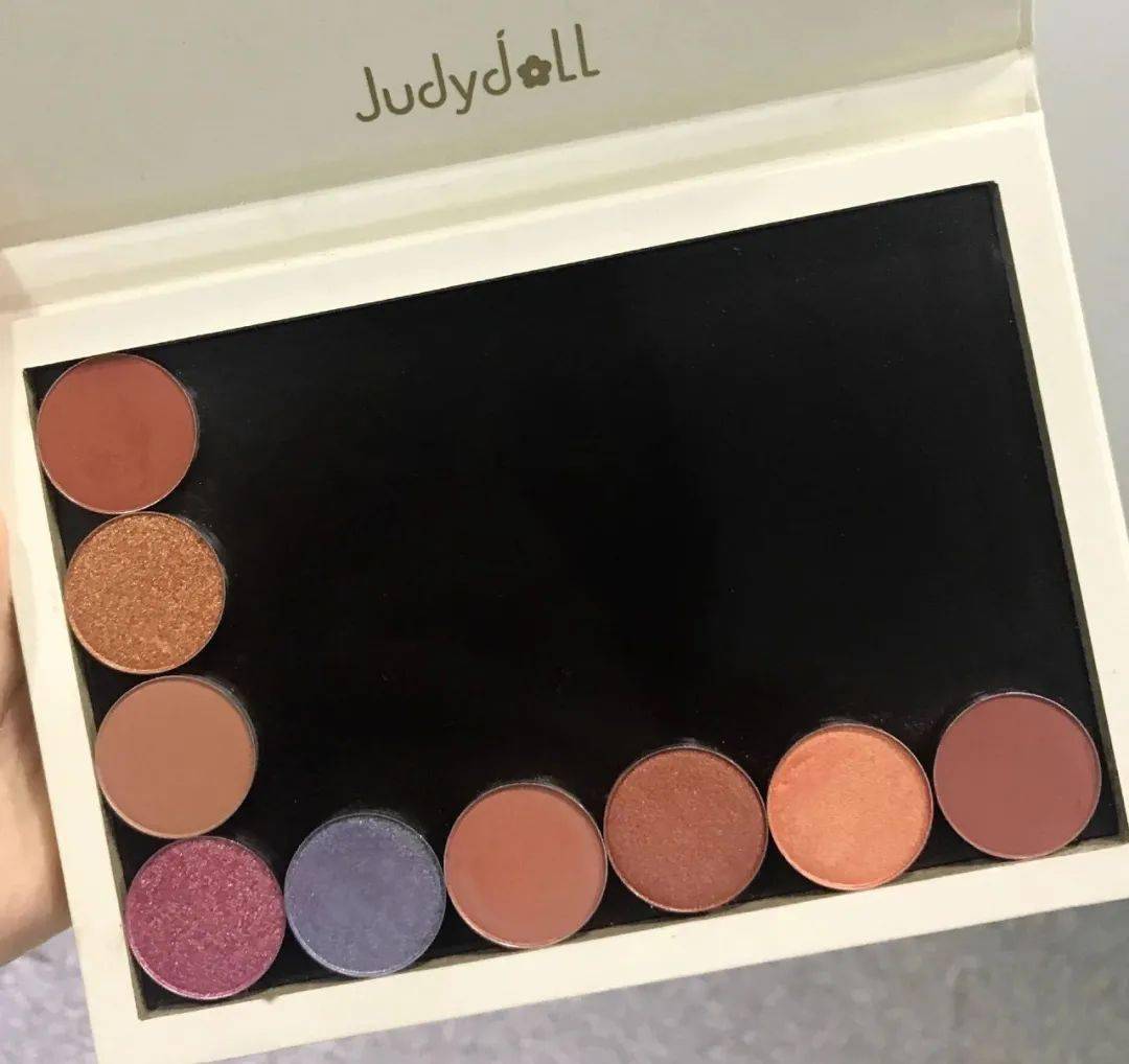 眼影|最百搭的通勤单品，27块就能买到！