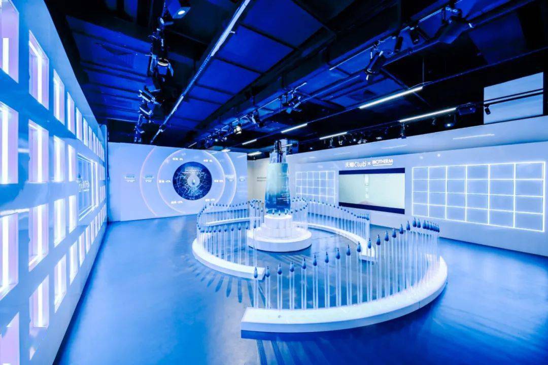 密室|和G.E.M.邓紫棋玩密室有意思，被她安利的小蓝瓶更有意思！