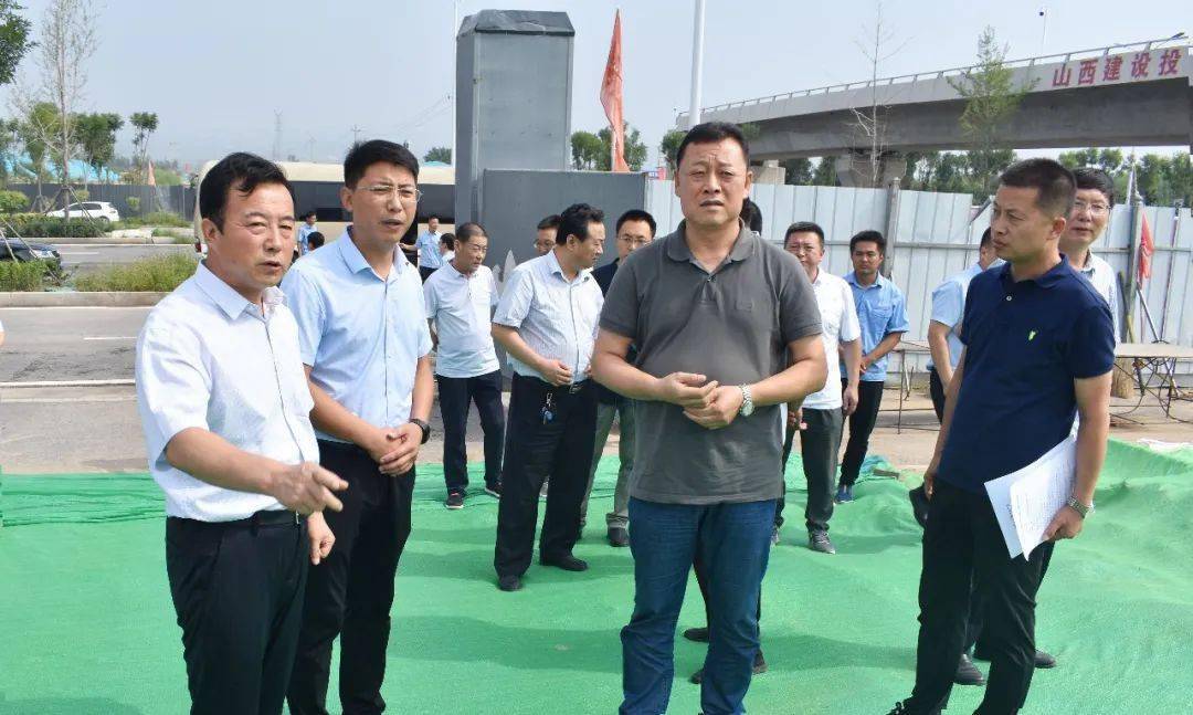 晋中副市长郝向明调研山西建投三建集团龙城大街区域路