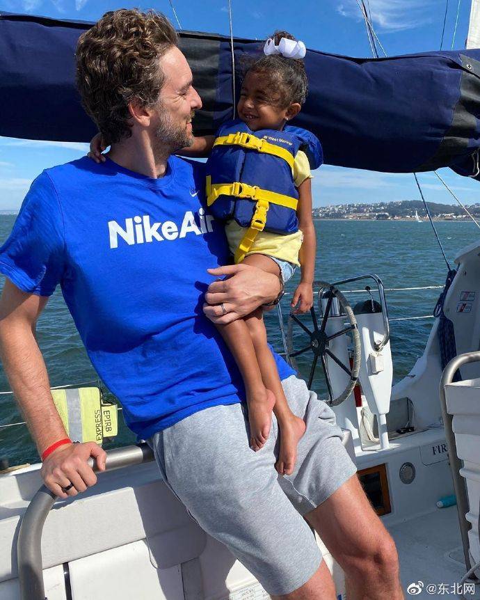 加索尔|科比妻女与加索尔夫妇一同出游