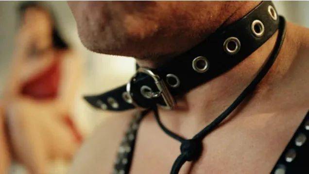 女孩|别的简报|尼泊尔封城迫使女孩自制卫生巾?