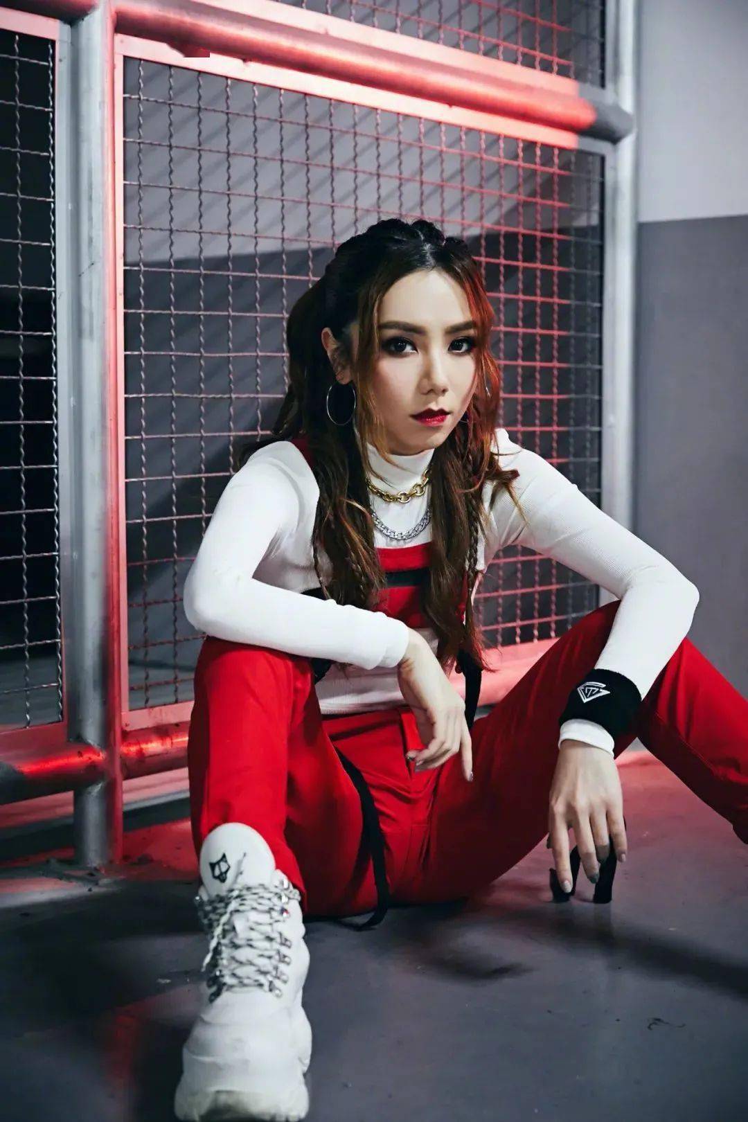 娃娃脸|Lisa、Jennie这些充满魅力的娃娃脸女生，到底是怎么化妆的？