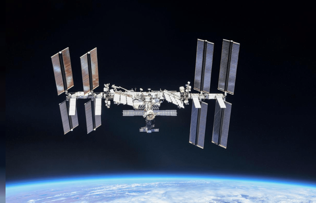 国际空间站美国舱段漏气，全体宇航员赴俄罗斯舱段隔离