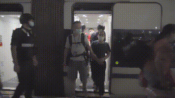 海宁|浙江一小吃店老板娘与伙计同居20多年，他始终不肯结婚...