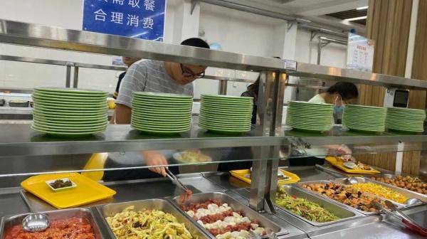 食堂|封闭管理，外卖禁入，大学生们伙食咋样？