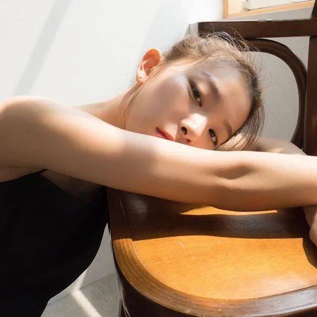 眼线|姜涩琪的眼妆迷倒了我，学习单眼皮怎么画都好看的秘诀