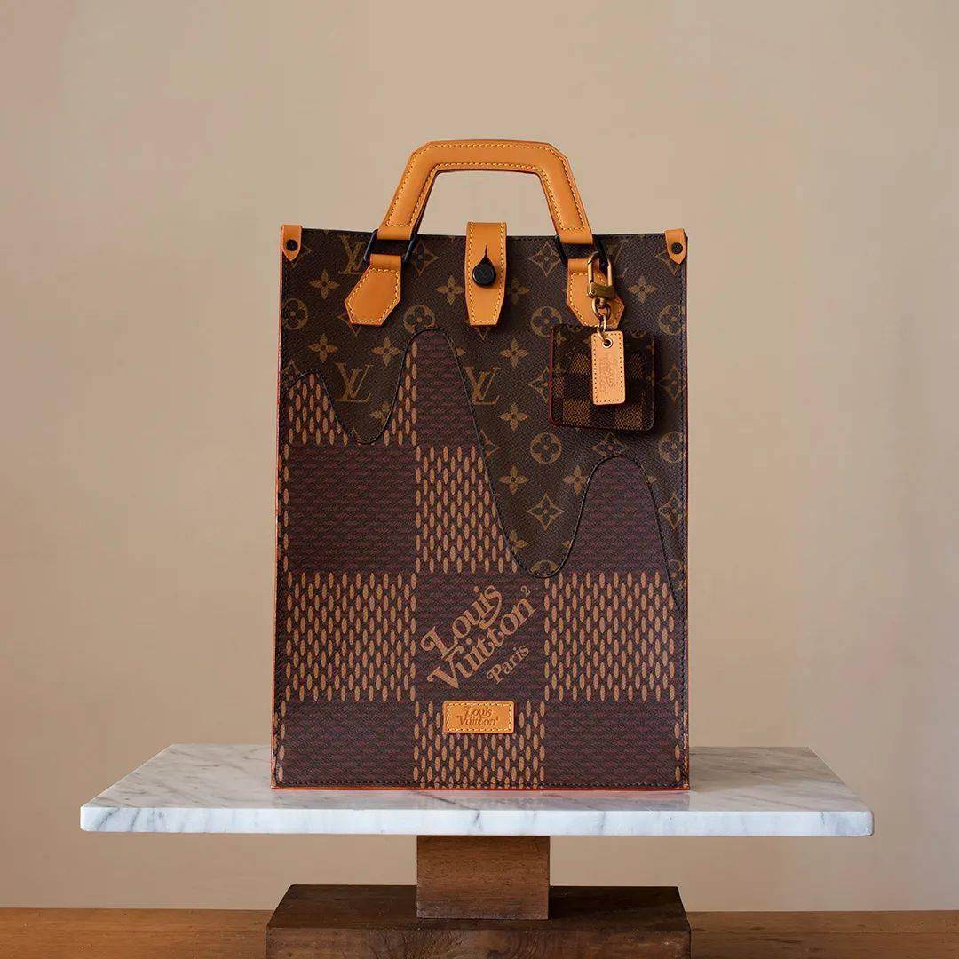 人人|半个娱乐圈都在穿！人人苦等的 LV 联名终于来了！想抢到只要一招！