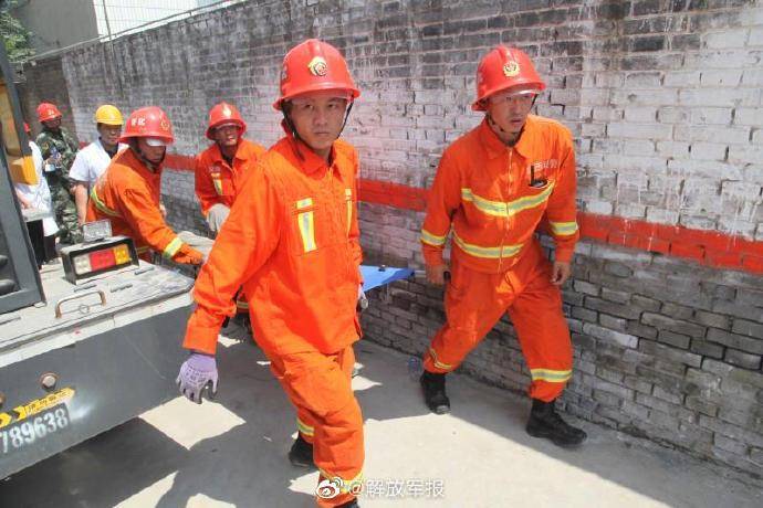 聚仙|山西临汾一饭店坍塌 武警官兵第一时间参与救援