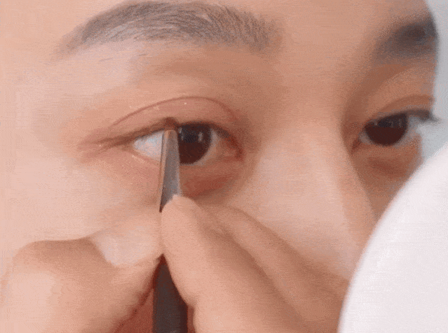 睫毛|徒手画底妆？火柴烫睫毛？百万明星化妆师的妆容重点全在这儿了！