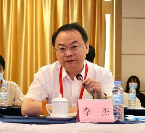 中国中医科学院广安门医院医务处李杰处长表示要以中医肿瘤循证能力