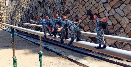 军旅|这届军旅毕业照有创意