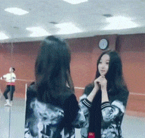 搞笑GIF:这是我见过最霸气的改装车