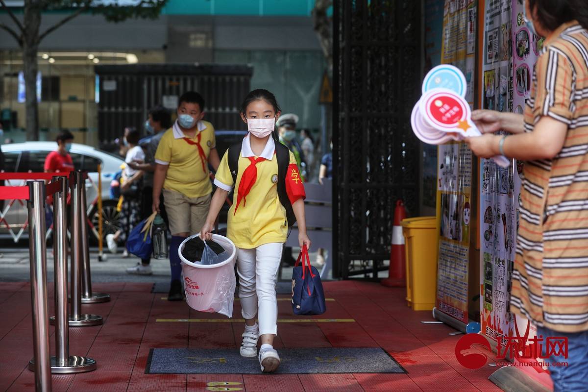 中小学|今天，武汉市2842所中小学幼儿园的139.9万学生全面开学