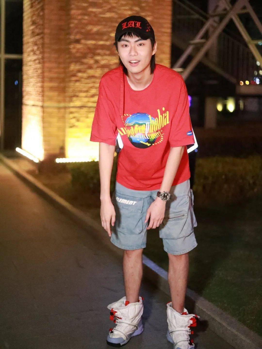 Air|现在不穿一双 LV 都不好意思说自己是 Sneakerhead?