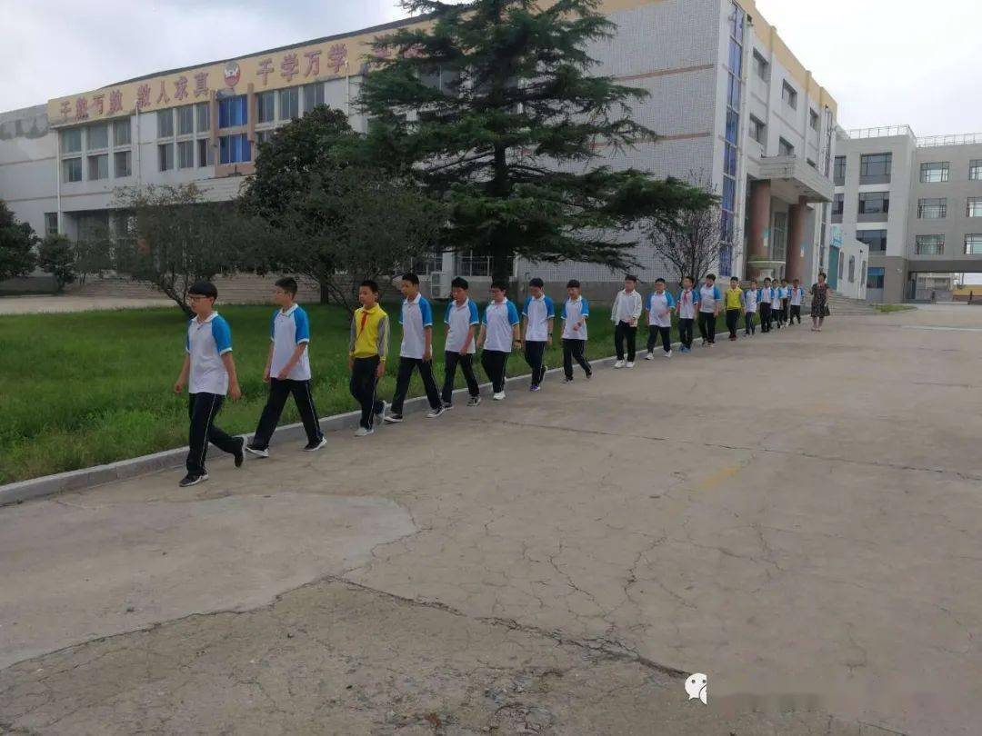 荣成市第三十五中学举行开学防疫演练