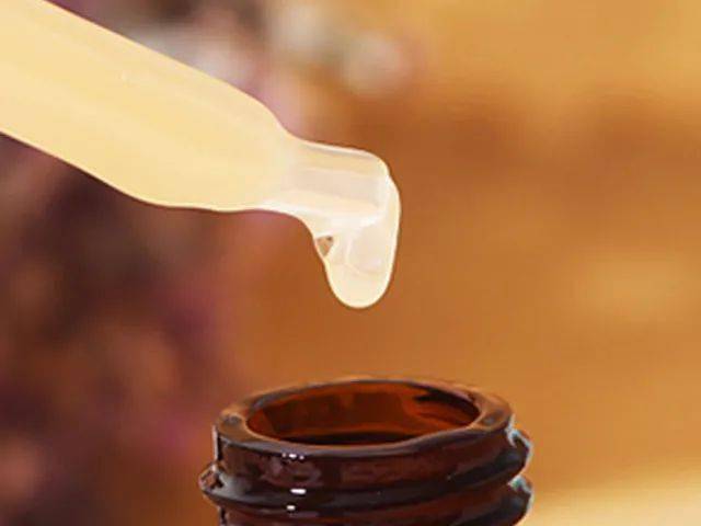 肌肤|超级团｜超低价的雅诗兰黛小棕瓶、倩碧黄油