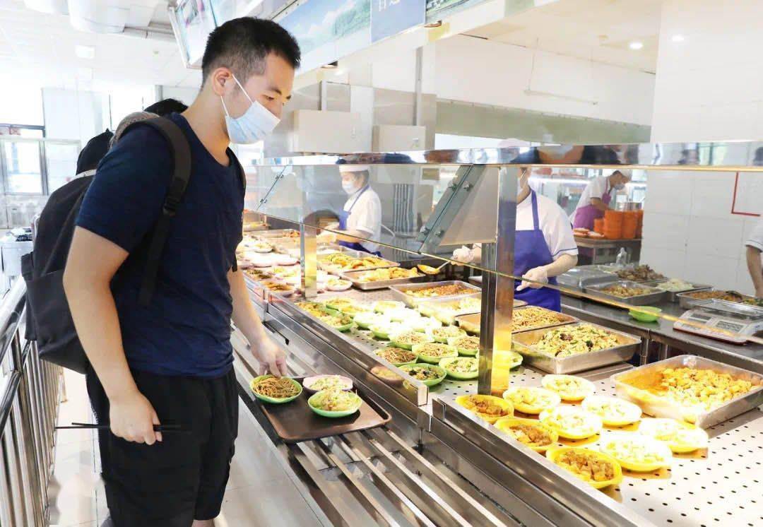 北航|两毛钱小馒头、半价小份菜……北航开学推“光盘行动”