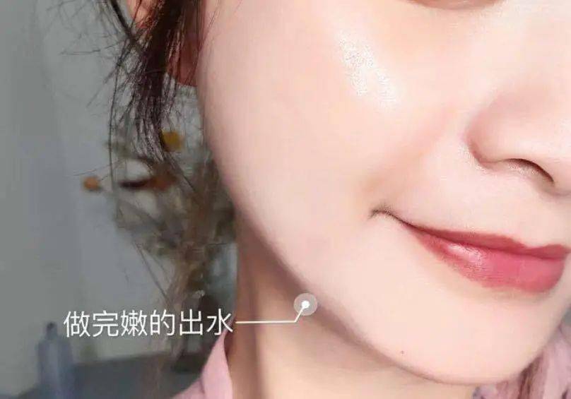 辣妈|拥有2个孩子的35岁辣妈，却依旧是一张少女脸，她一语道破衰老真相......