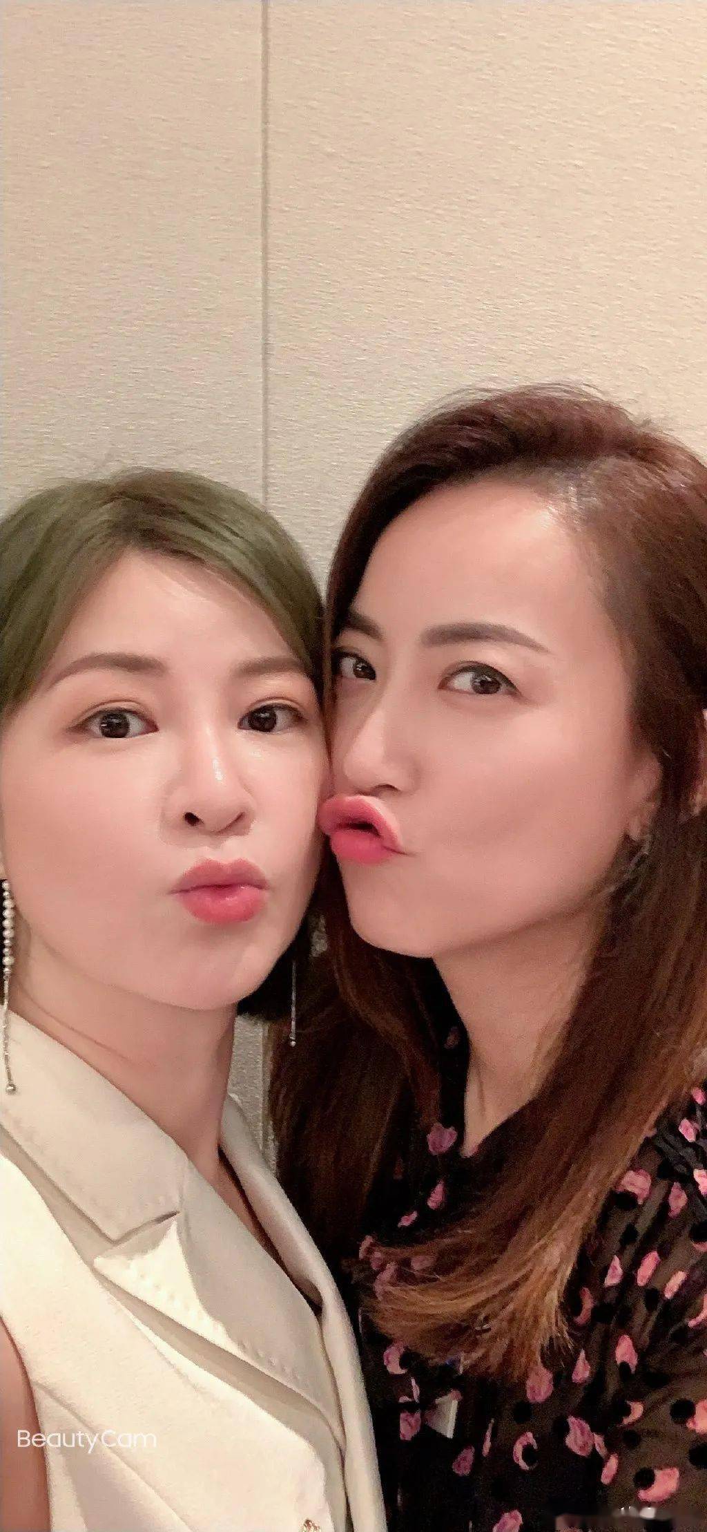 杜华|为什么霍汶希一出现，杜华女士就成了“华华子”？