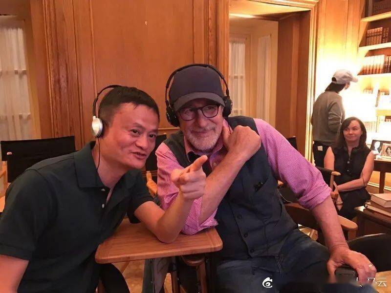 品牌|为什么优衣库这么丑，还能被疯抢？